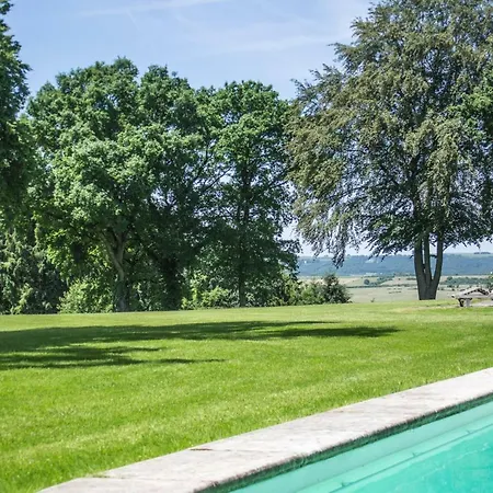 Domaine-humain Bed & Breakfast Humain